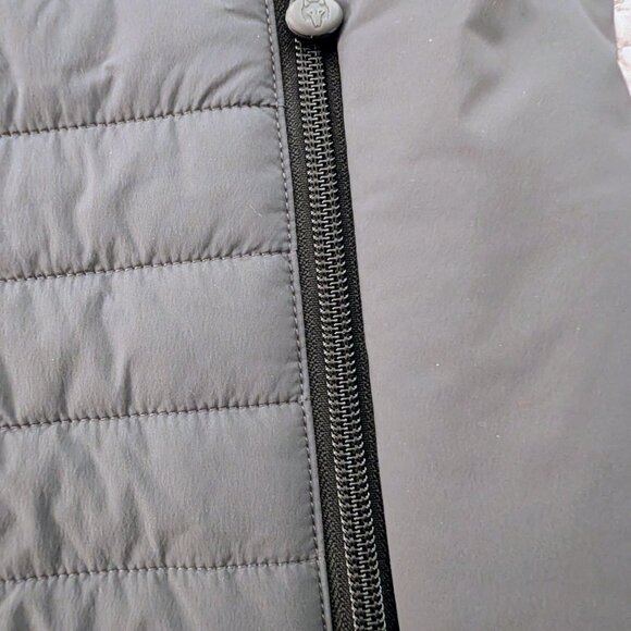 Official Cadillac Merch - Men's Hybrid Vest - Picture 7 of 12